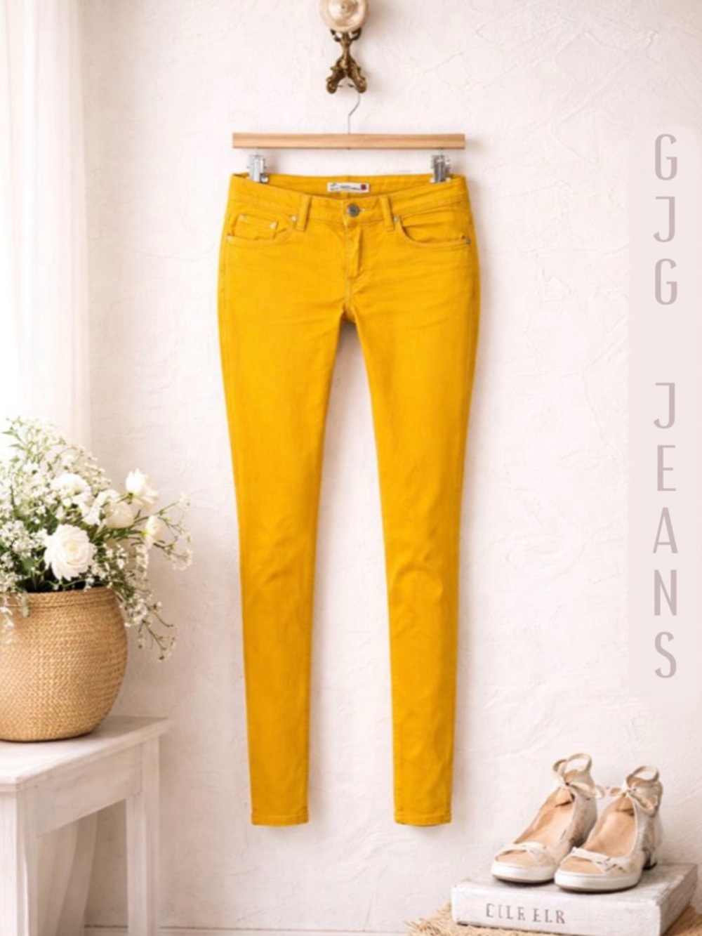 GJG Bright Yellow Low Rise Skinny Jeans Size 5 Y2K Straight Leg Denim